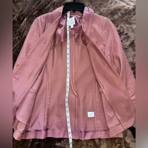 Lauren Conrad xs Elegant Pink Women's Jacket (thin weight)
Never worn